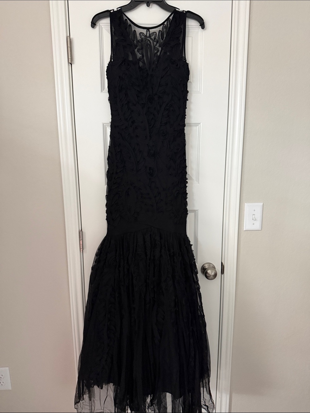 Black Sleeveless Lace Applique Mermaid Maxi Dress